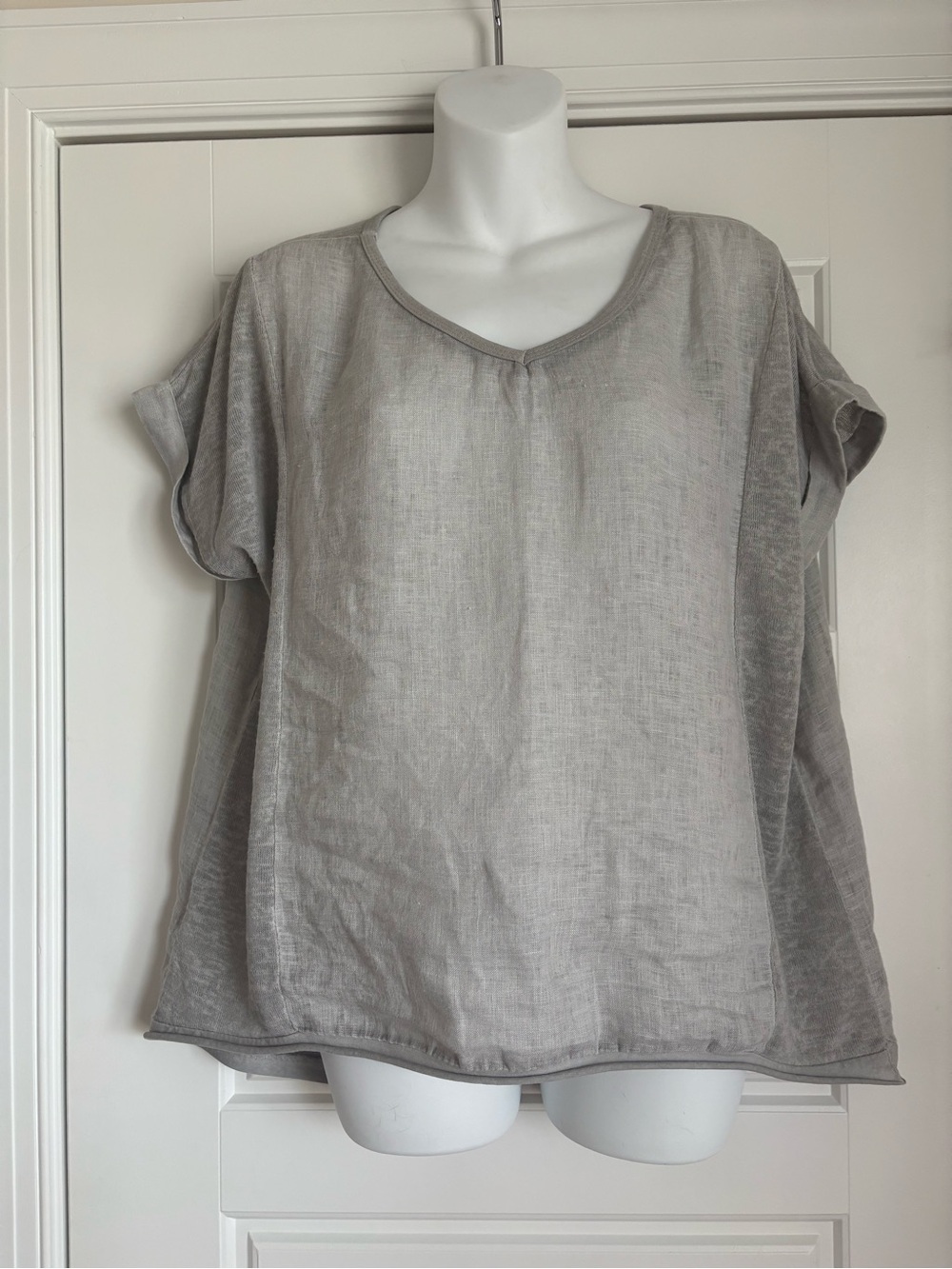 Camille & Co linen Lightweight Gray V-Neck Women's Top